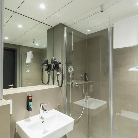 - The Niu, Cobbles By Ihg إسن